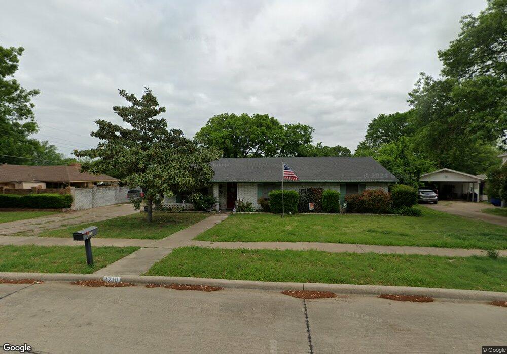 1710 Charlottsville Dr, Ennis, TX 75119 - photo 1