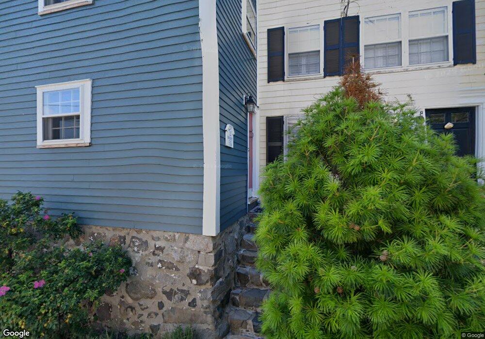 9 Lee St, Marblehead, MA 01945 - photo 1