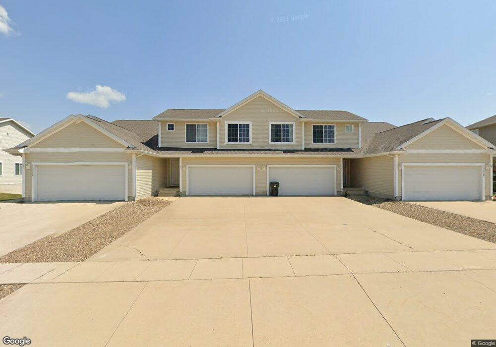 1226 Ashworth Dr unit 2, Cedar Falls, IA 50613 - photo 1