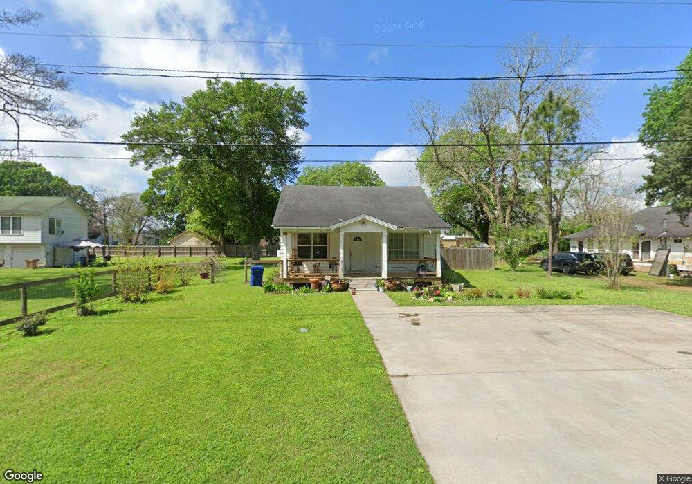 3120 Avenue G, Bay City, TX 77414 - photo 1
