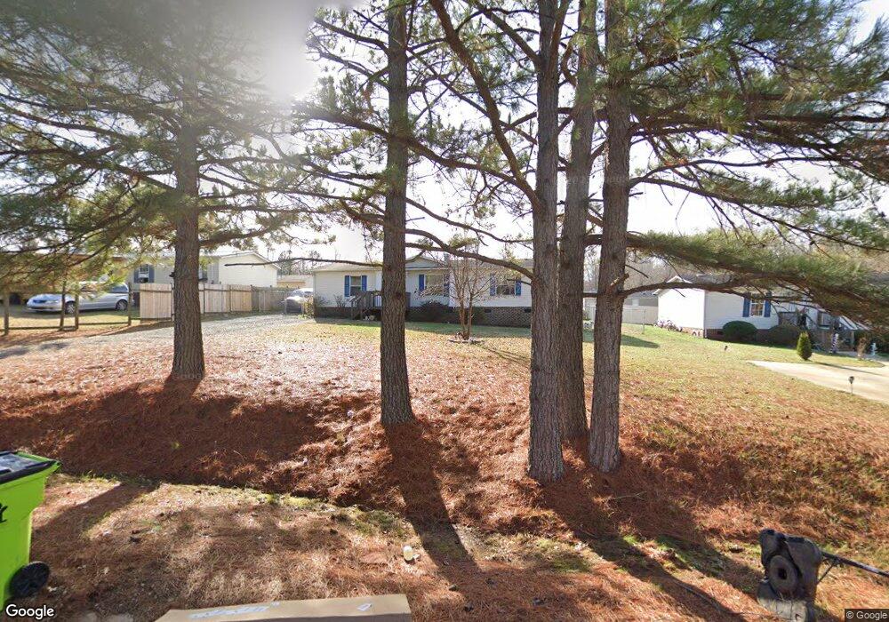 1308 Summer Dr, Siler City, NC 27344 - photo 1