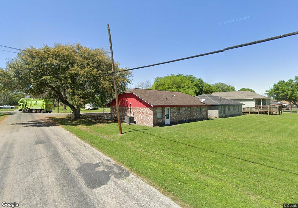 2915 Avenue D, Bay City, TX 77414 - photo 1