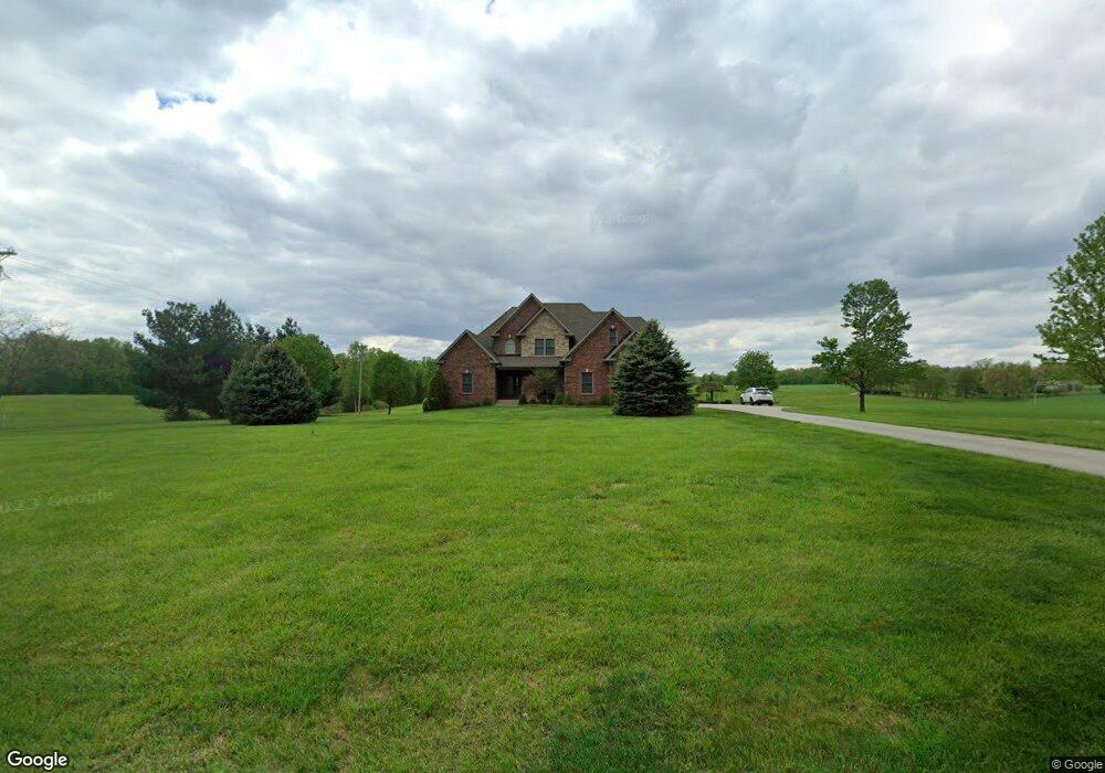 9605 N Skyline Dr, Floyds Knobs, IN 47119 - photo 1