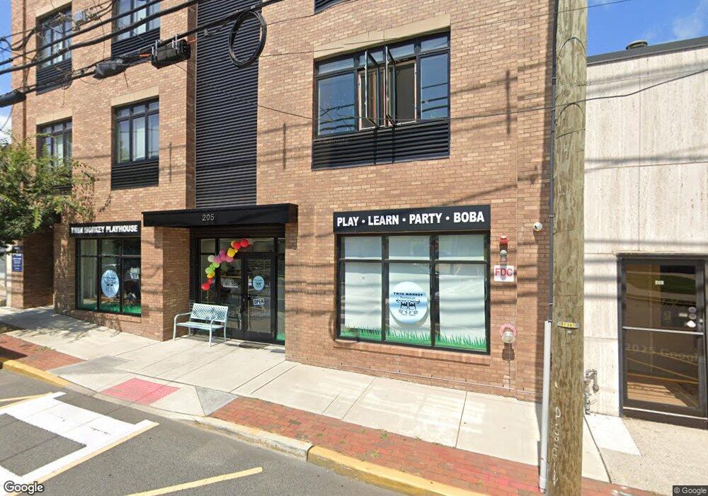 211 Stuyvesant Ave unit 3, Lyndhurst, NJ 07071 - photo 1