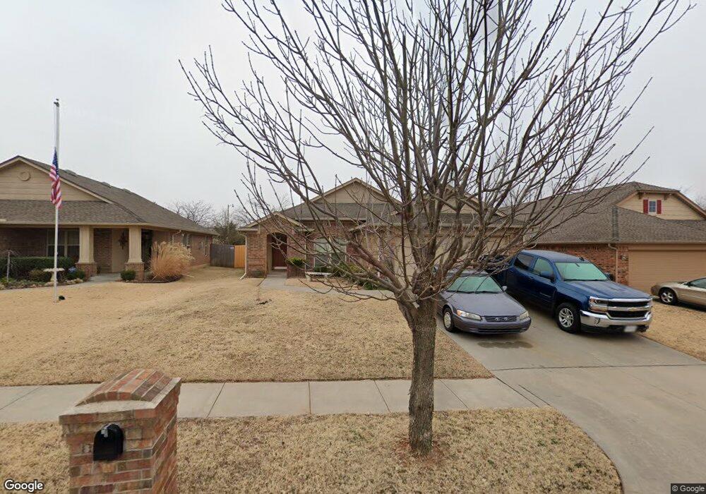 2032 SE 8th St, Moore, OK 73160 - photo 1