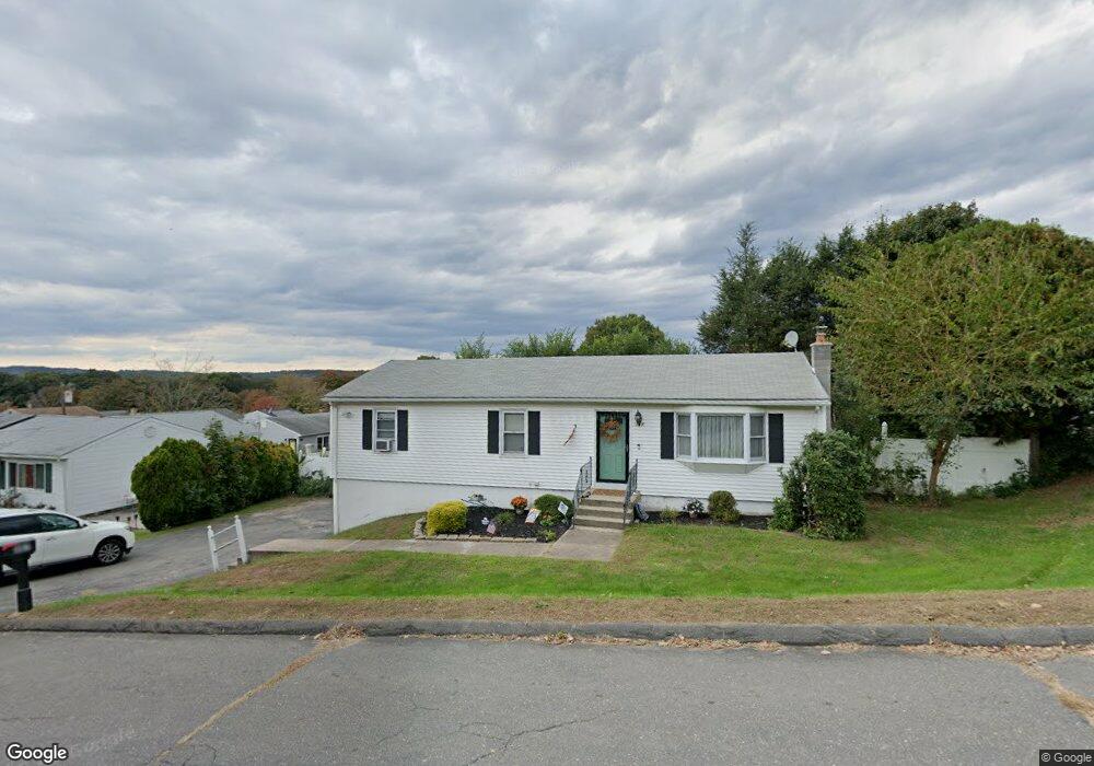 307 Hickory Hill Dr, Waterbury, CT 06708 - photo 1