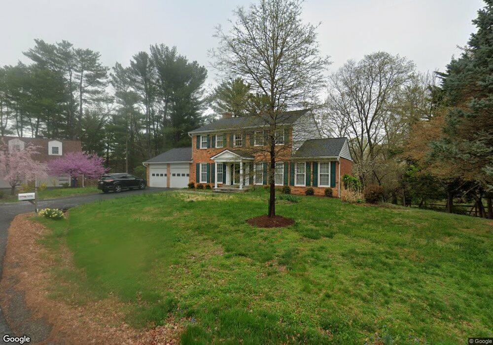 8008 Snowpine Way, McLean, VA 22102 - photo 1