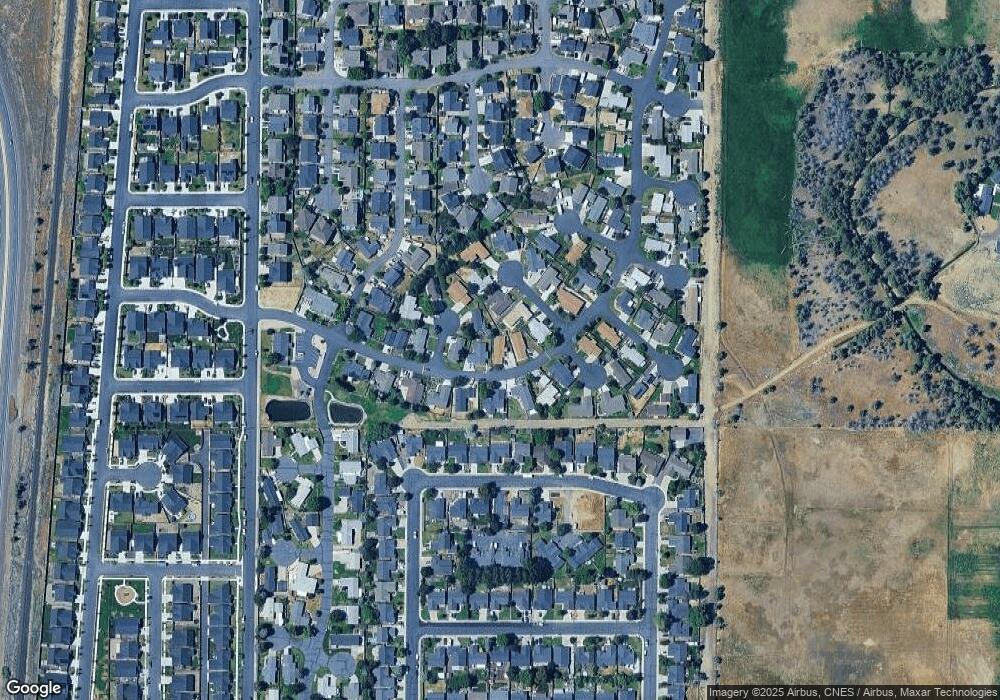 713 NE Shoshone Dr, Redmond, OR 97756 - photo 1