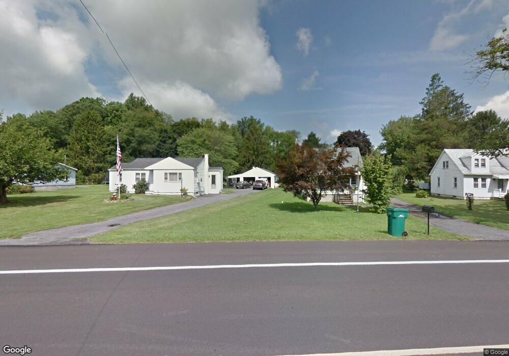 263 E Moorestown Rd, Wind Gap, PA 18091 - photo 1