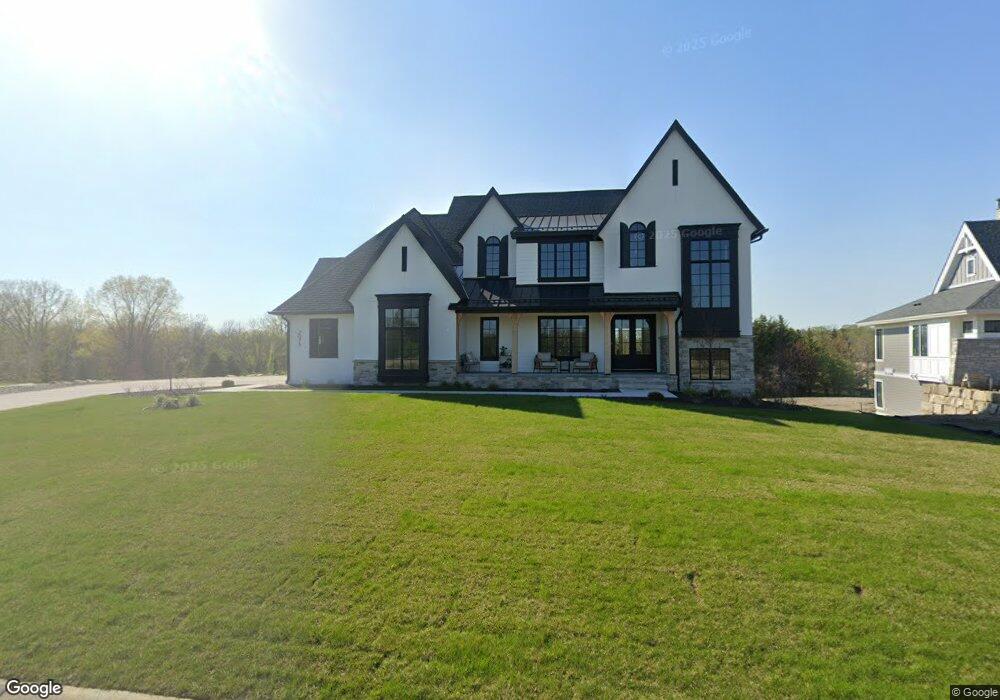 2073 Bridgevine Ct unit 37914145, Independence, MN 55359 - photo 1