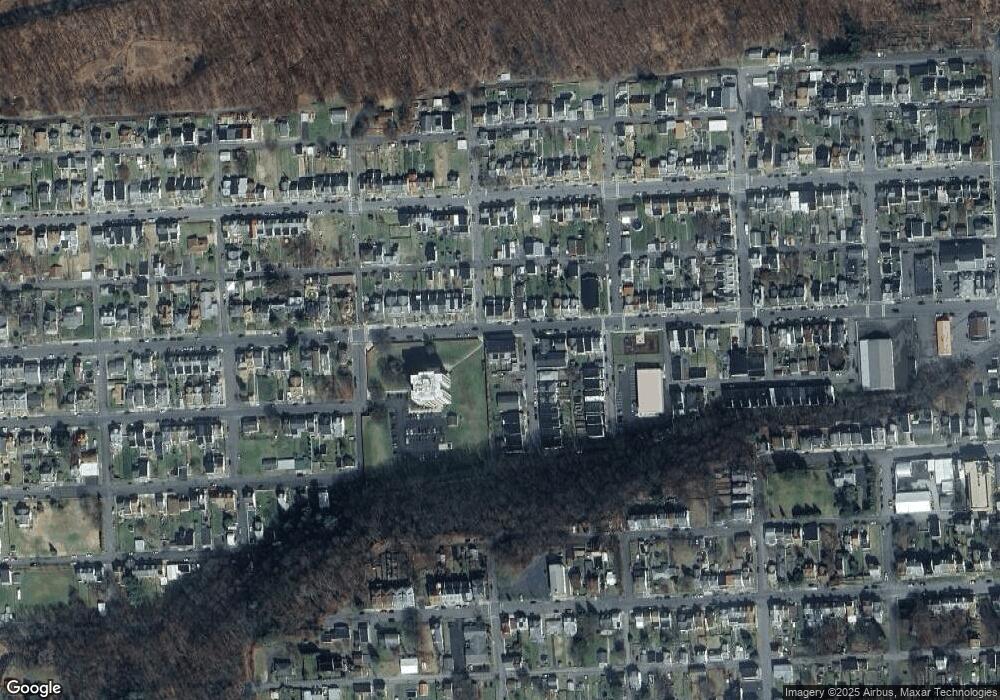 1252 W Arch St, Coal Township, PA 17866 - photo 1