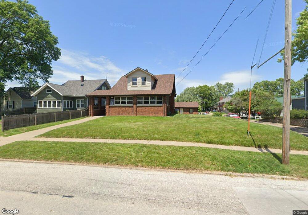 2040 Elm St, Davenport, IA 52803 - photo 1