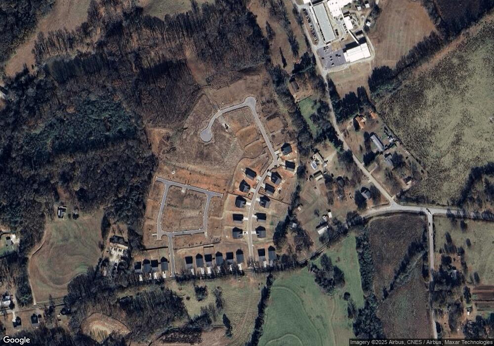 99 Franklin Hills Dr unit B24, Carnesville, GA 30521 - photo 1