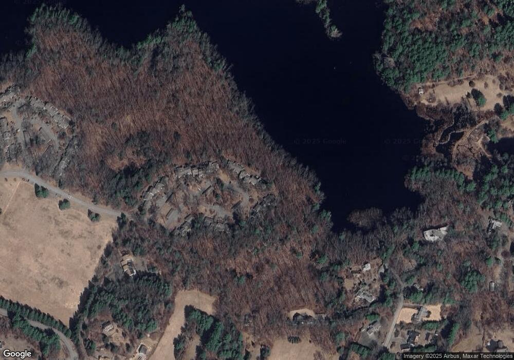 331 Hemlock Cir, Lincoln, MA 01773 - photo 1