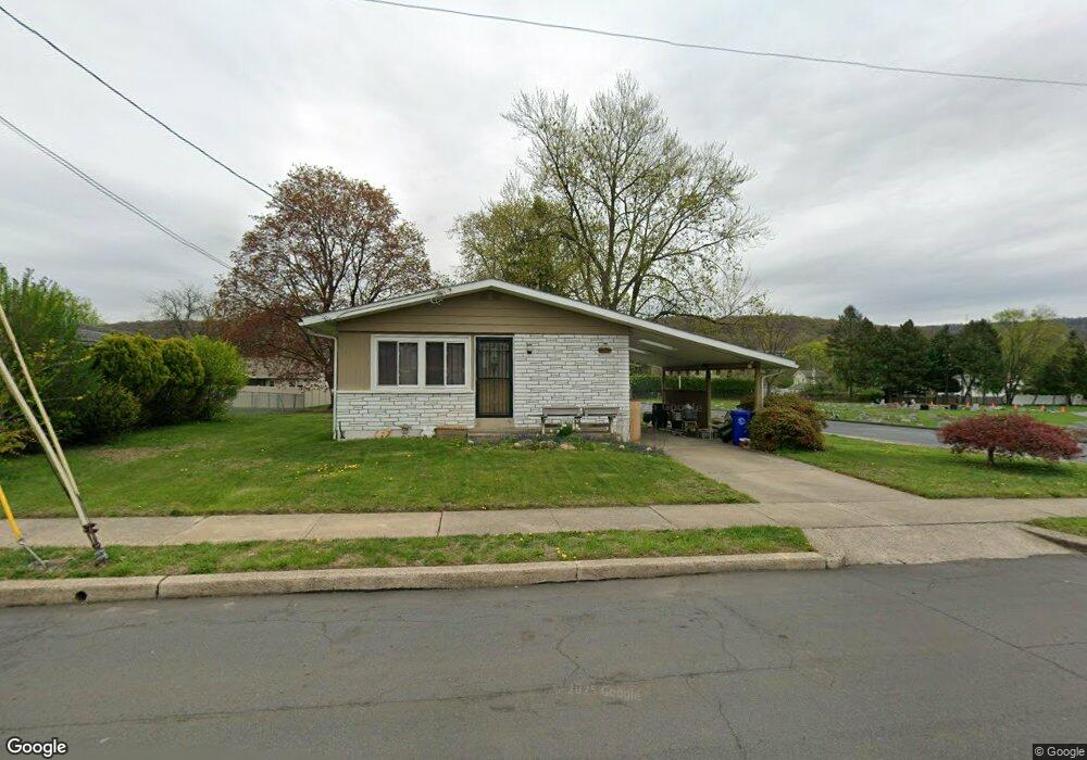 3303 Ridgeway St, Reading, PA 19605 - photo 1