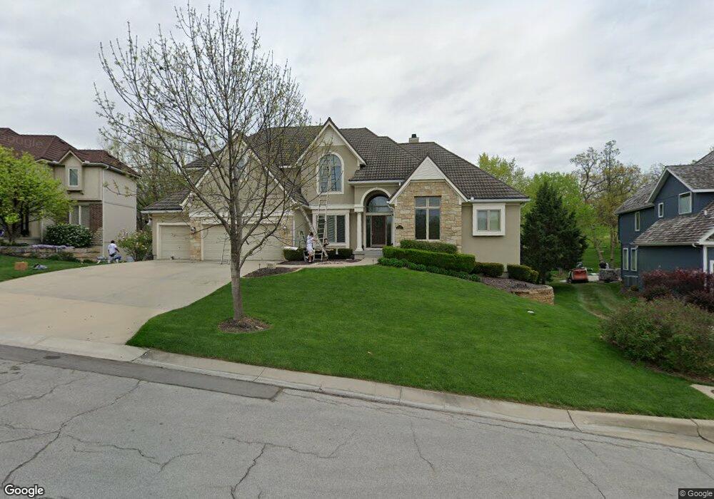 9121 Redbud Ln, Lenexa, KS 66220 - photo 1