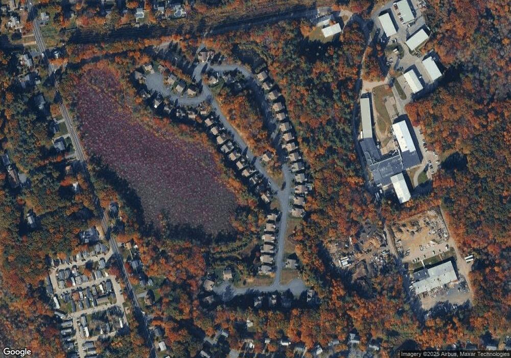 17 Beechwood Ln, Rockland, MA 02370 - photo 1