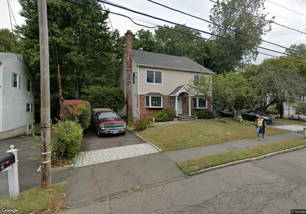 30 Bonwit Rd, Riverside, CT 06878 - photo 1