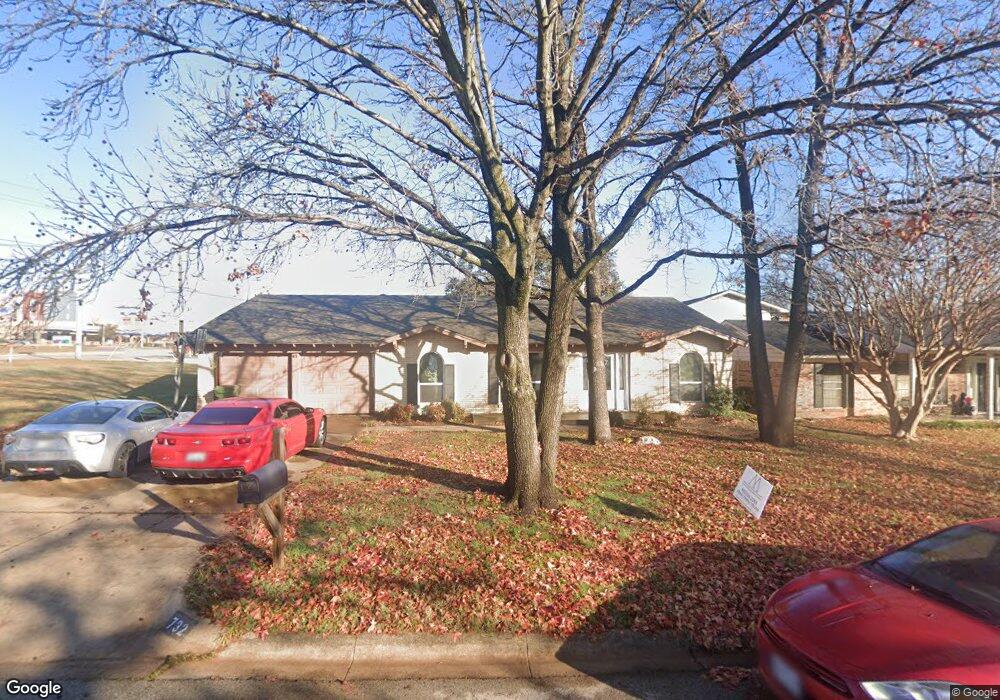 732 W Pleasantview Dr, Hurst, TX 76054 - photo 1