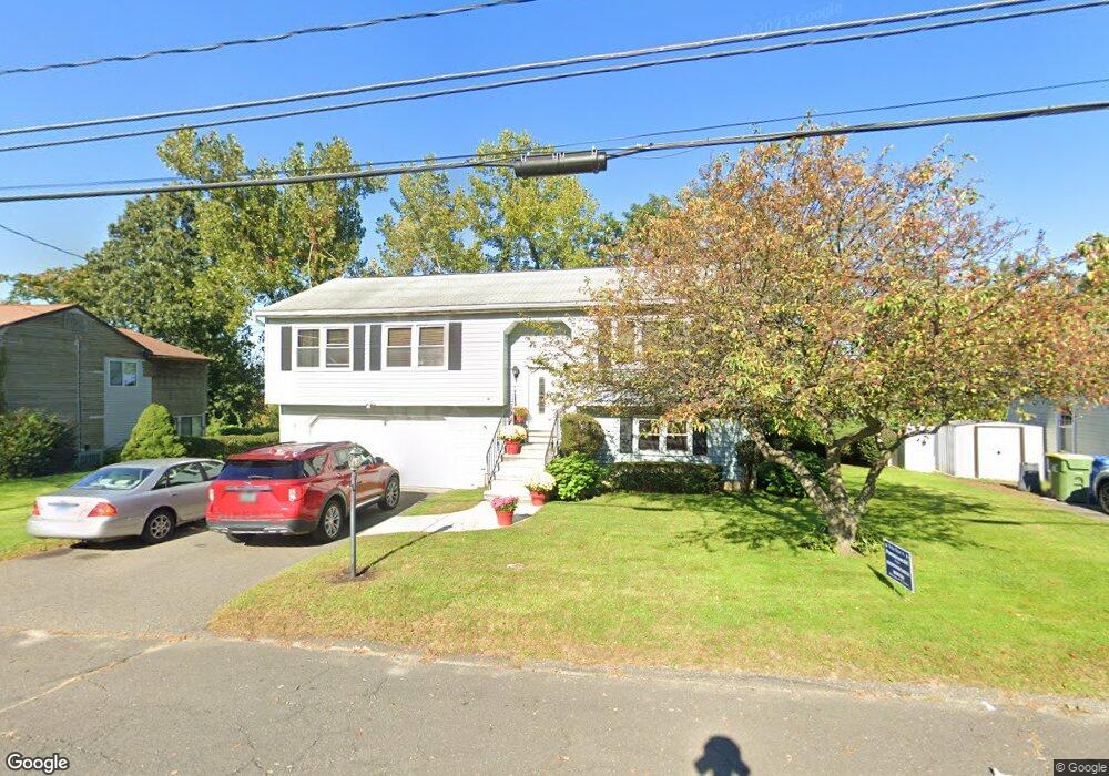 96 Sprucedale Dr, Waterbury, CT 06706 - photo 1