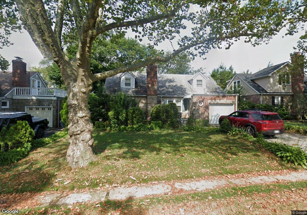 227 Elton Rd, Garden City, NY 11530 - photo 1