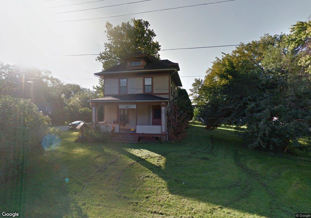 202 W Mechanic St, Rolling Prairie, IN 46371 - photo 1