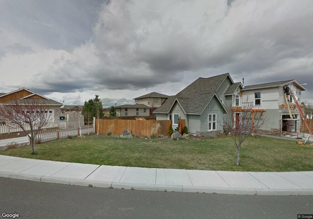 1667 NW Rimrock Ct, Redmond, OR 97756 - photo 1