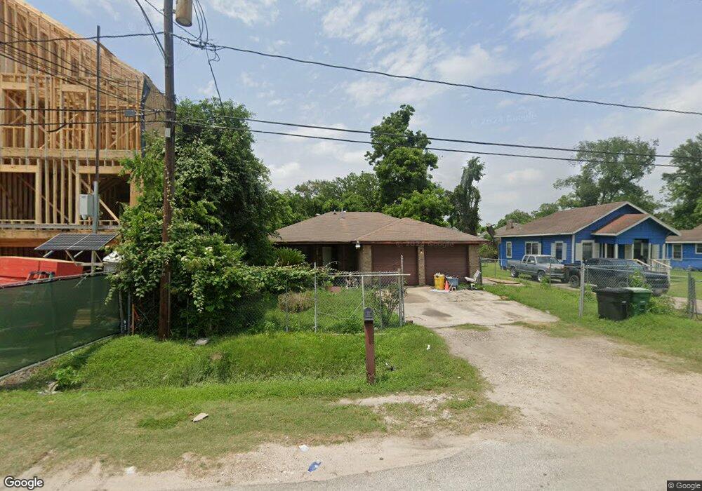 792 Fortune St, Houston, TX 77088 - photo 1