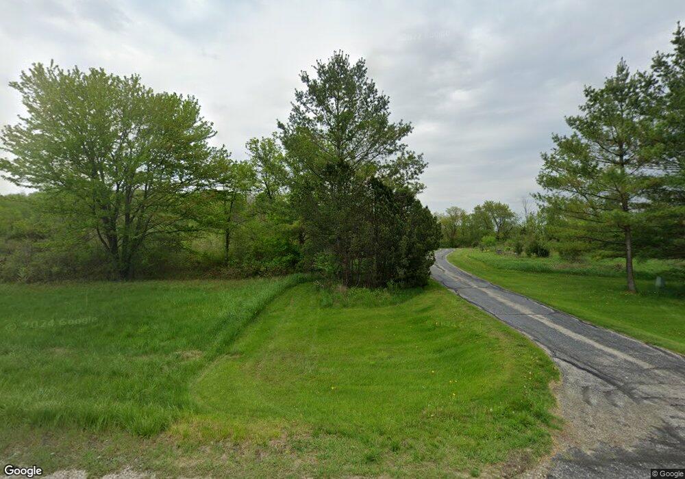 7440 Kettle View Dr, West Bend, WI 53090 - photo 1