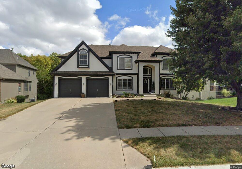 4021 SW Flintrock Dr, Lees Summit, MO 64082 - photo 1