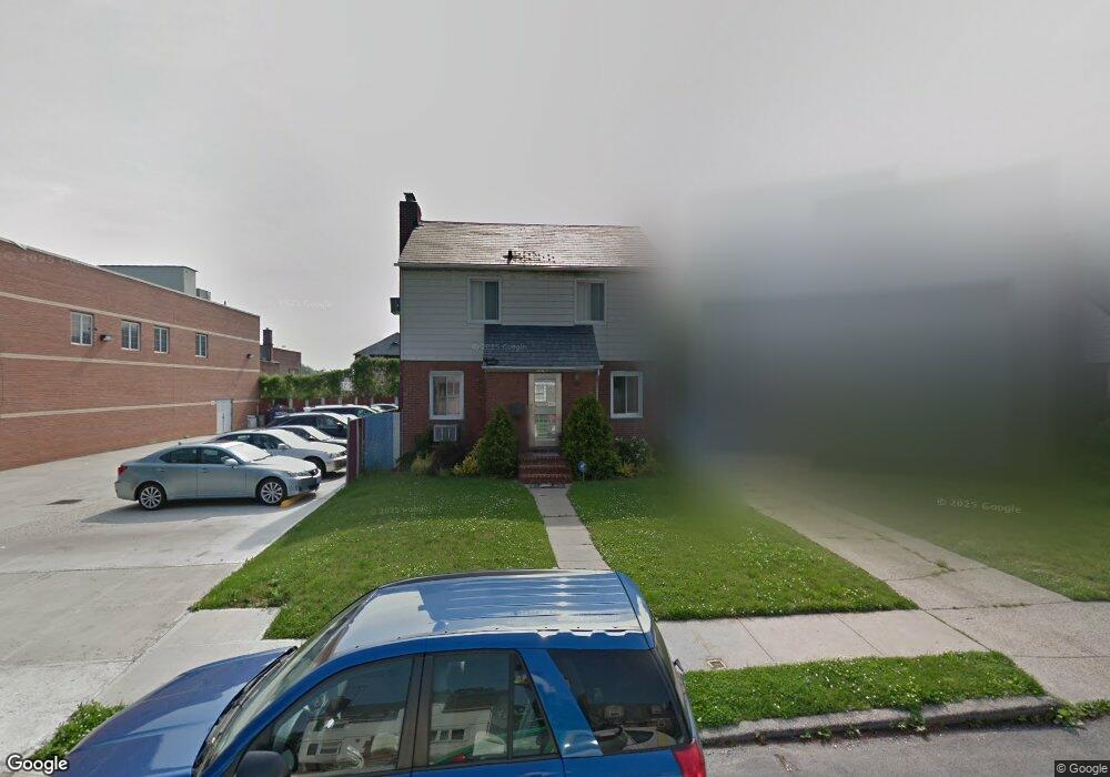 75-60 187th St, Flushing, NY 11366 - photo 1