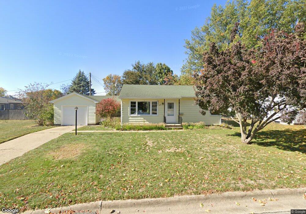 203 E 17th Street Place N, Newton, IA 50208 - photo 1