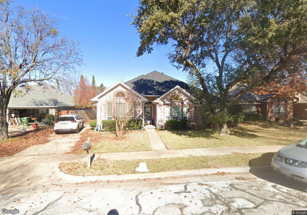 2513 Classic Ct W, Bedford, TX 76021 - photo 1