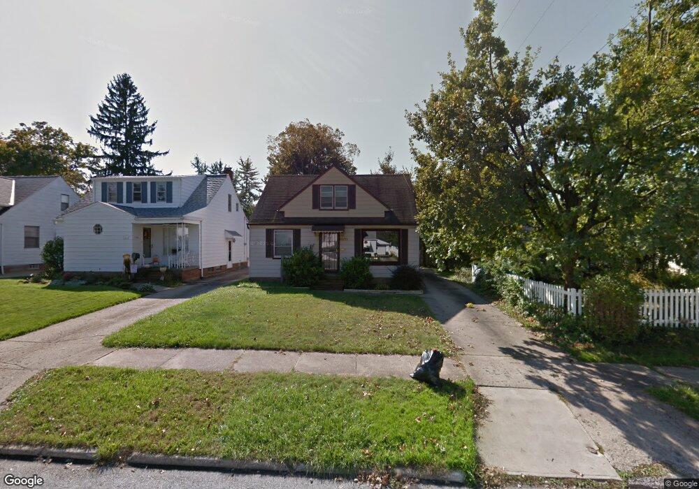 18104 Hazelwood Ave, Maple Heights, OH 44137 - photo 1