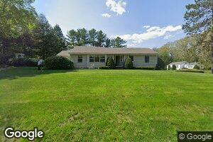 4 Dale St, Farmingdale, ME 04344