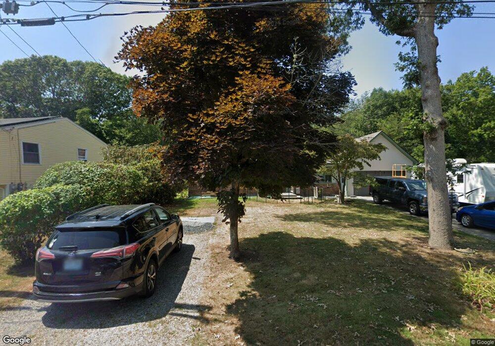 203 Greenwood Dr, Wakefield, RI 02879 - photo 1