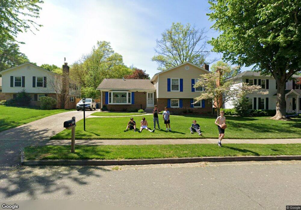 8718 Parry Ln, Alexandria, VA 22308 - photo 1