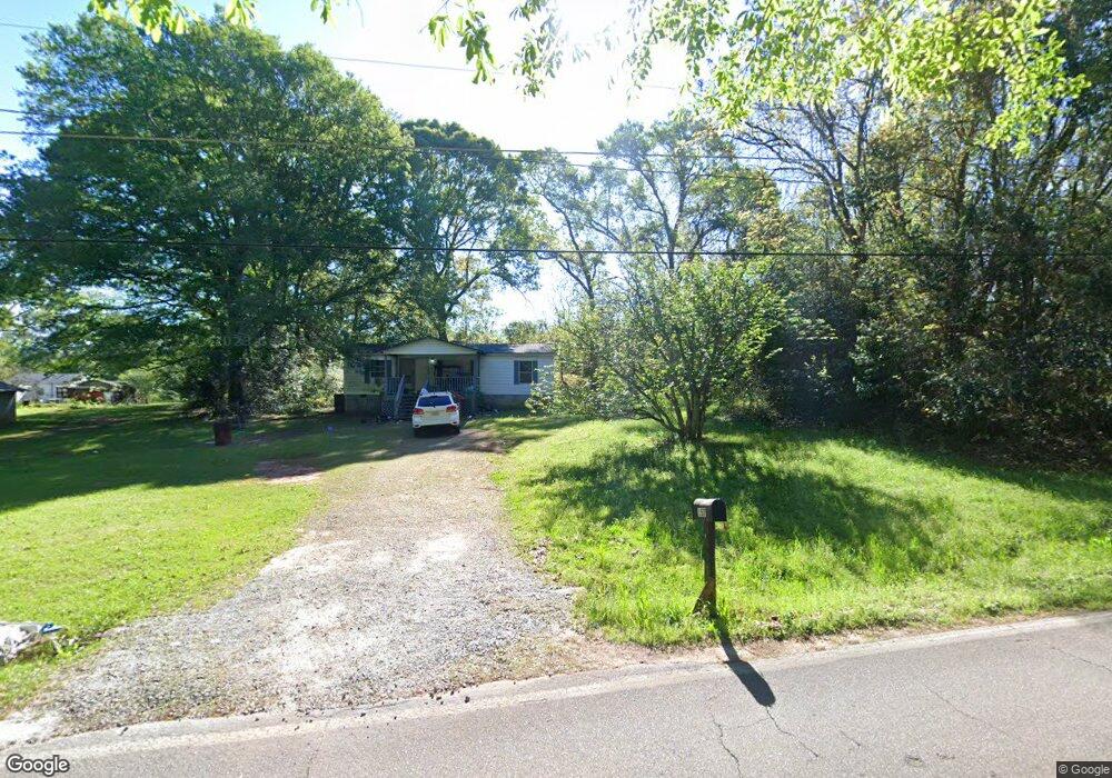 157 Barnesville Ave, Barnesville, GA 30204 - photo 1