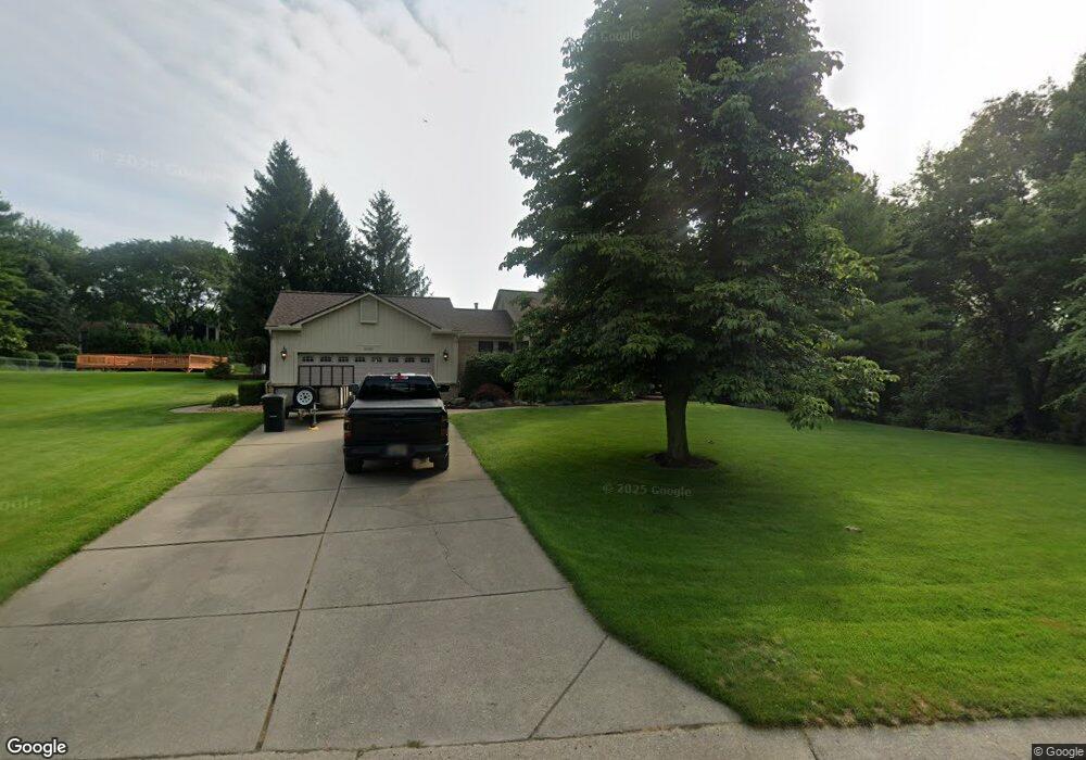 1190 Eagle Nest Dr, Rochester, MI 48306 - photo 1