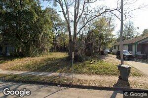 703 W 57th St, Savannah, GA 31405