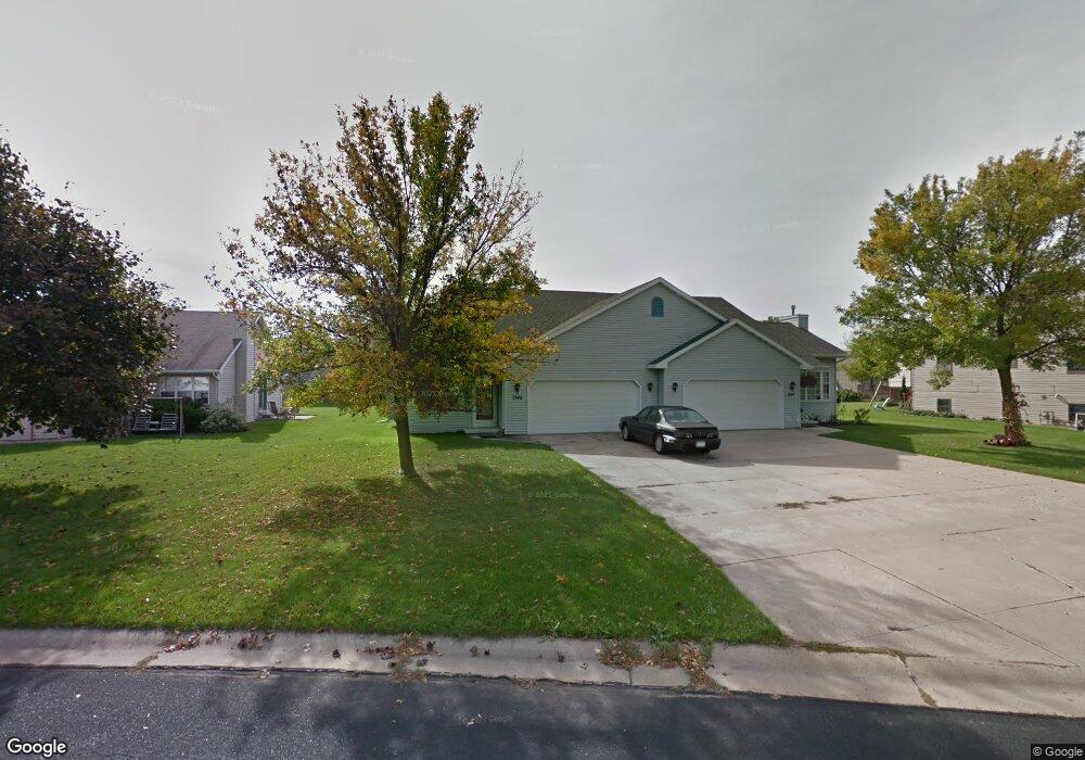 1745 W Roselawn Dr, Appleton, WI 54914 - photo 1