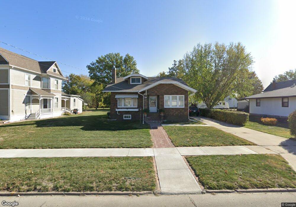 208 E 5th St S, Newton, IA 50208 - photo 1