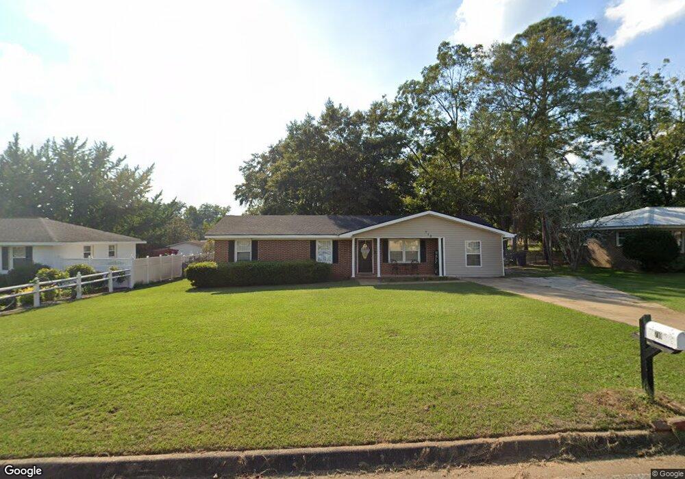710 Mullins St, Dothan, AL 36301 - photo 1