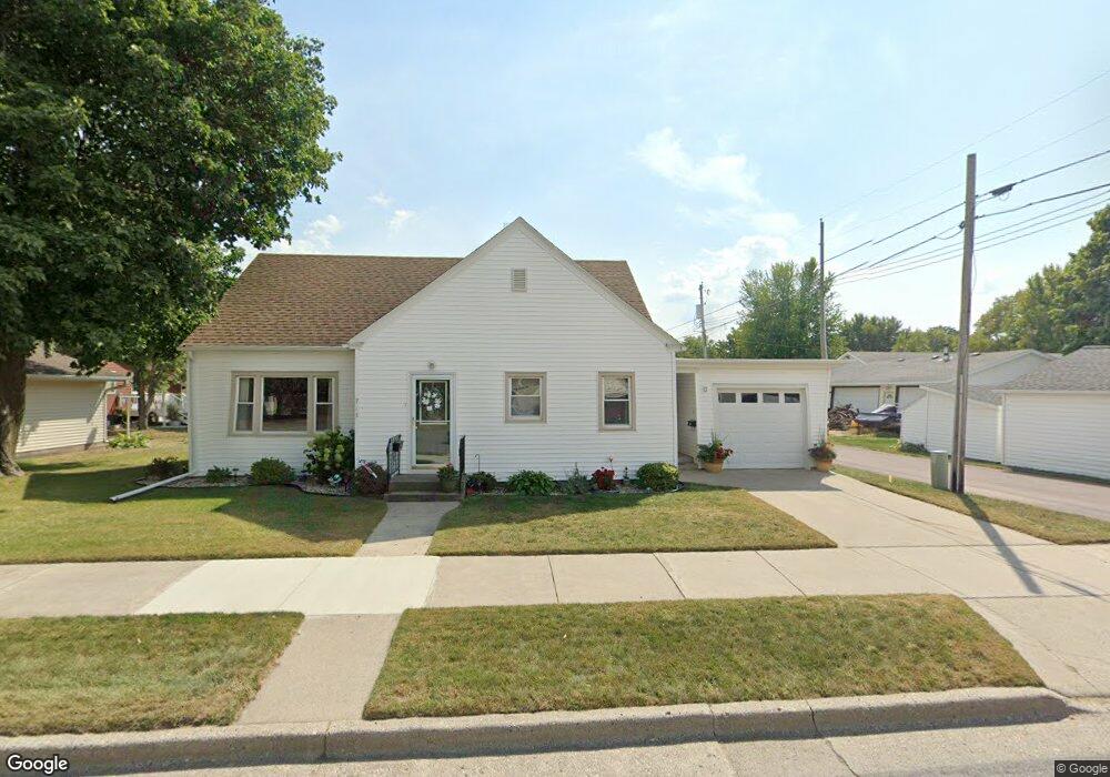 713 10th St N, New Ulm, MN 56073 - photo 1