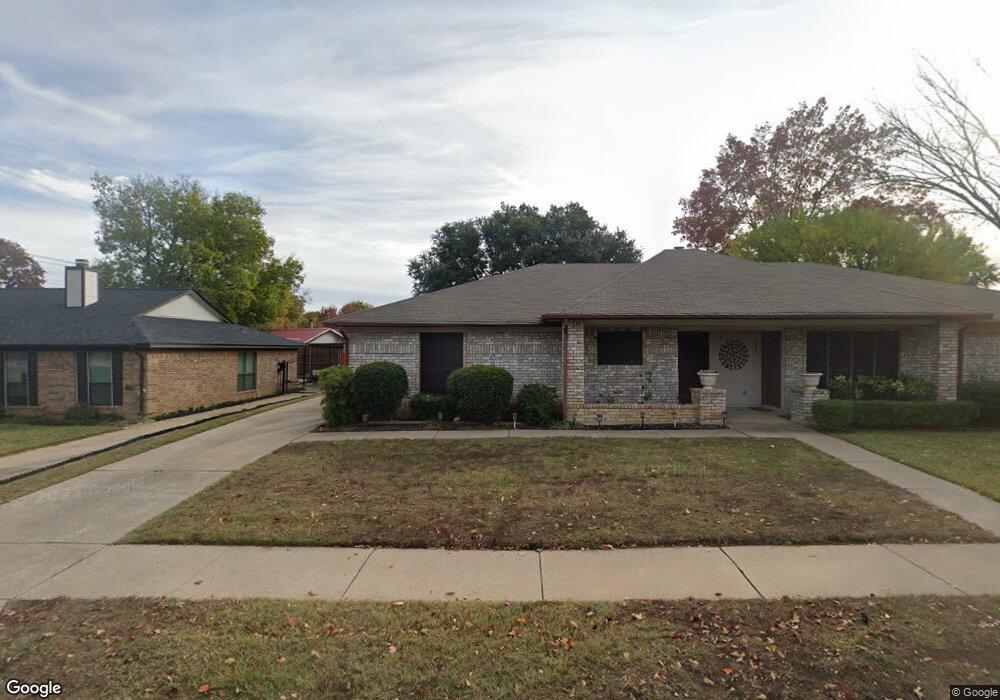 2604 Oakmont Ct, Bedford, TX 76022 - photo 1