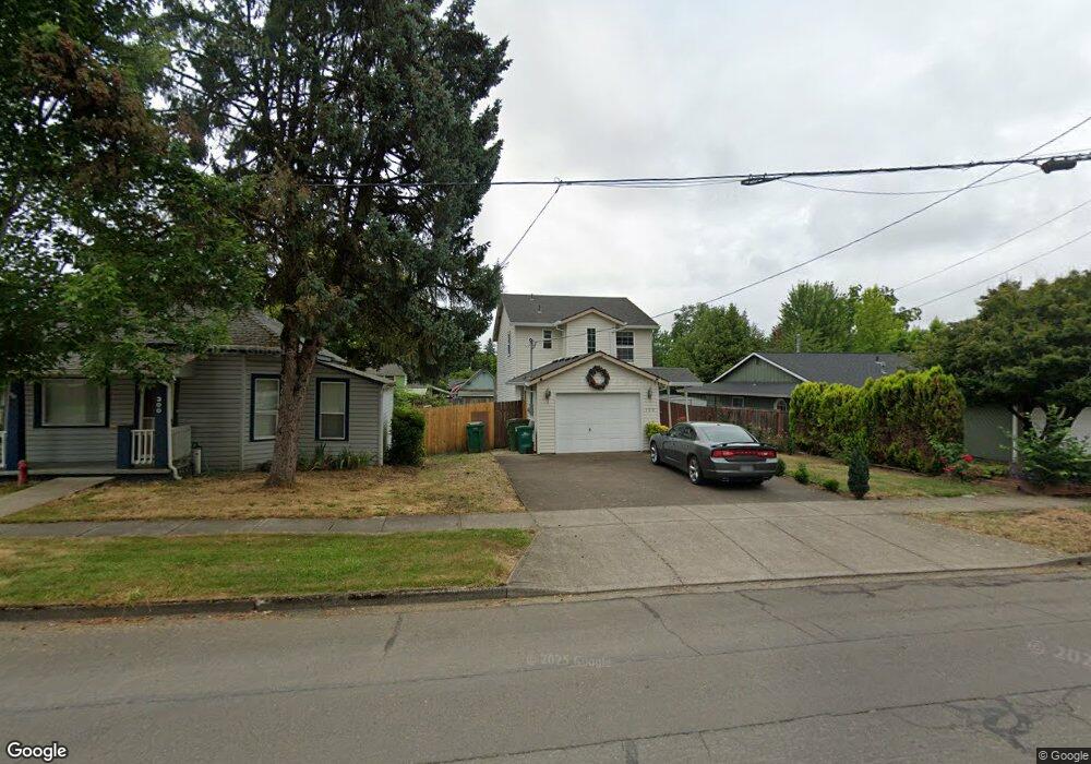 304 W 3rd St, Newberg, OR 97132 - photo 1