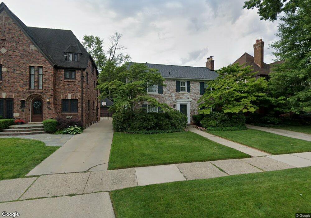 123 Moran Rd, Grosse Pointe Farms, MI 48236 - photo 1