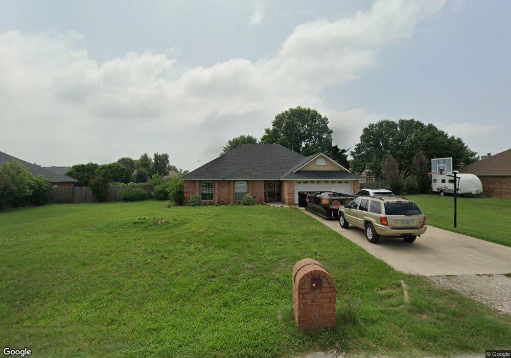 809 Robin Ct, Springtown, TX 76082 - photo 1