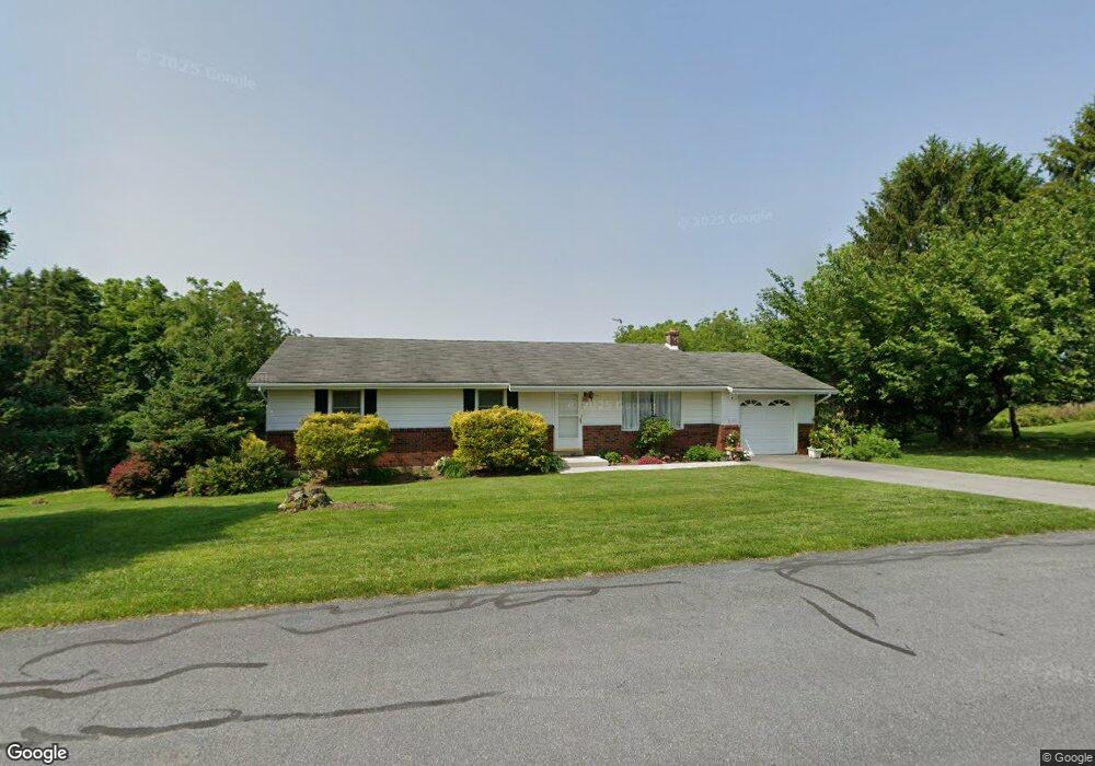 2890 Hillcrest Dr W, Coplay, PA 18037 - photo 1