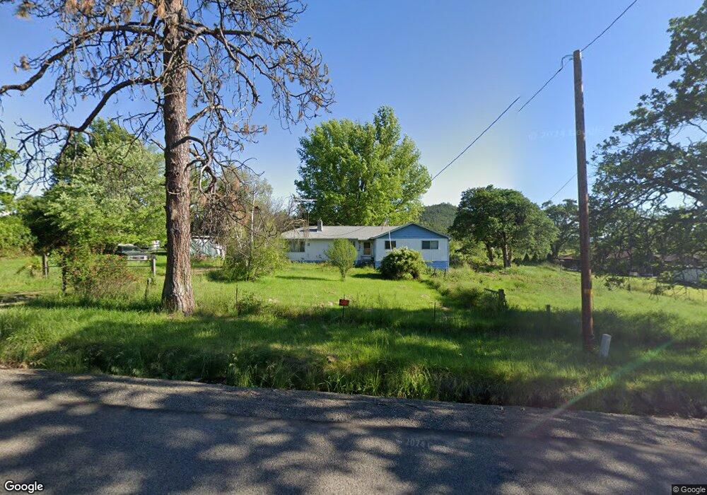 885 Mountain View Dr, Eagle Point, OR 97524 - photo 1